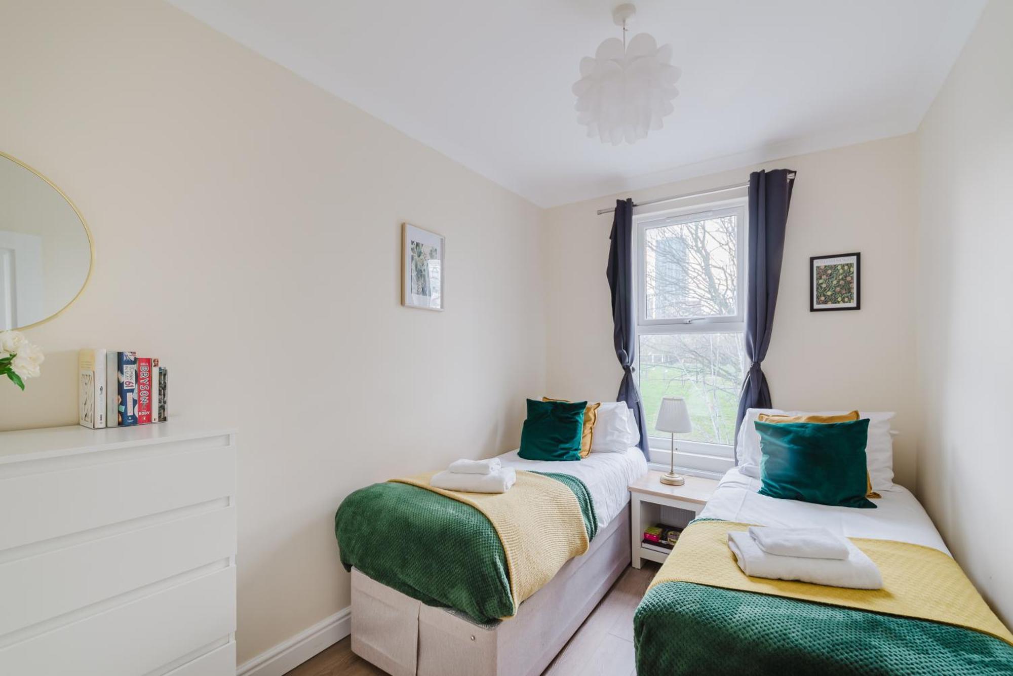 Modern Cosy Corner Flat 3 Bed And Loft Sleep 7 People Apartment London Ngoại thất bức ảnh