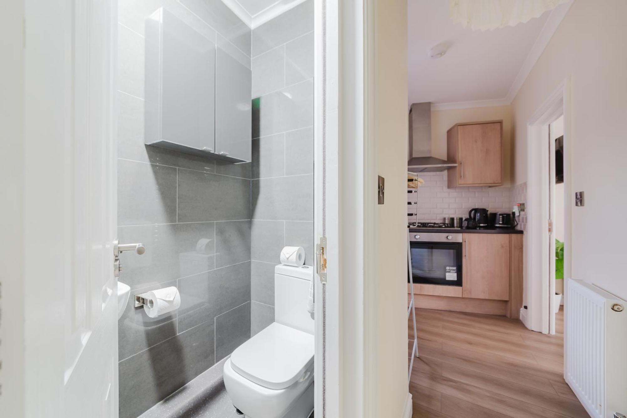 Modern Cosy Corner Flat 3 Bed And Loft Sleep 7 People Apartment London Ngoại thất bức ảnh