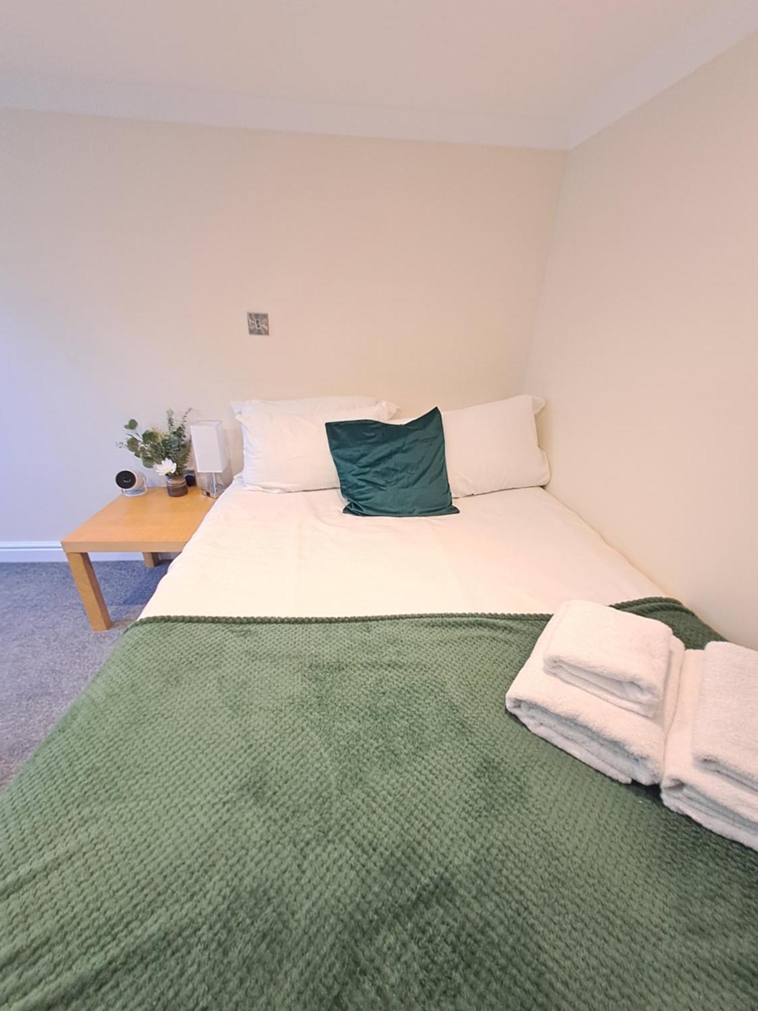 Modern Cosy Corner Flat 3 Bed And Loft Sleep 7 People Apartment London Ngoại thất bức ảnh